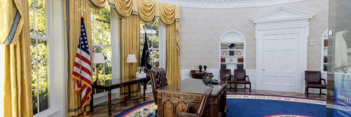 Oval Office replica. White House Historical Society.